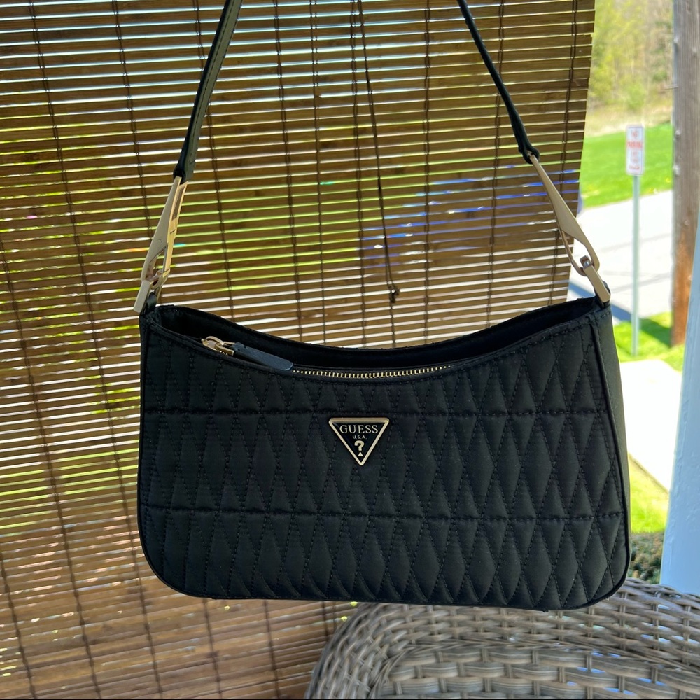 SOLD! guess purse